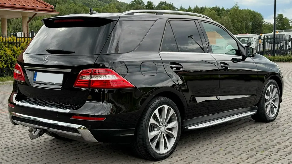 MERCEDES-BENZ ML -