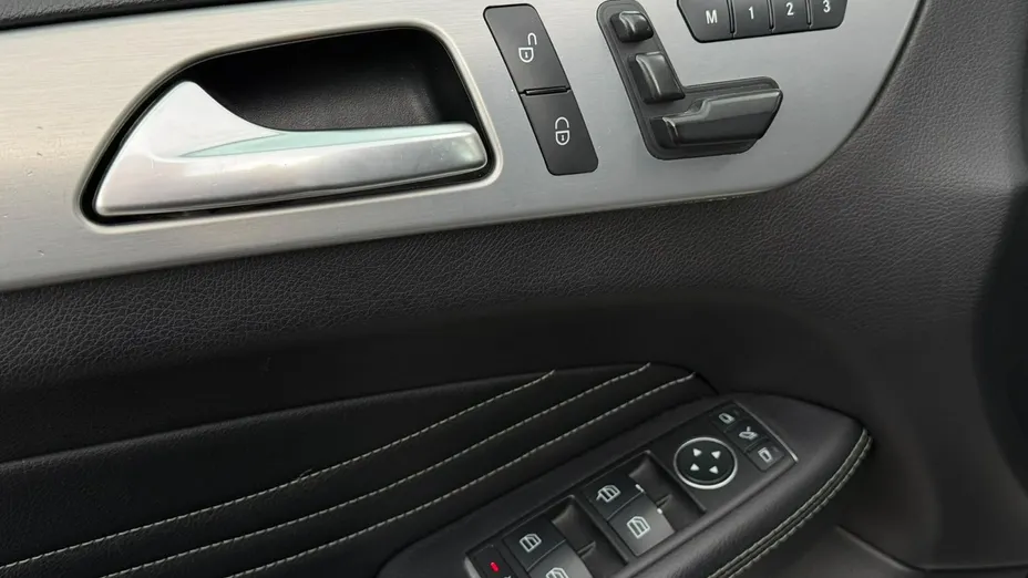 MERCEDES-BENZ ML -