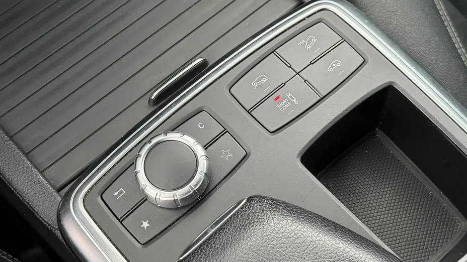 MERCEDES-BENZ ML -