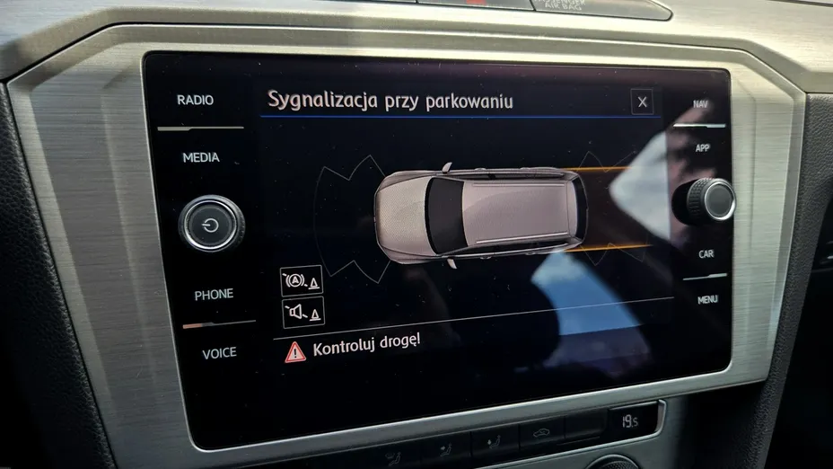 VOLKSWAGEN Passat -