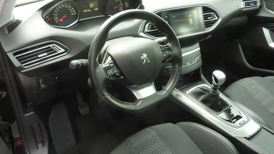 PEUGEOT 308 -