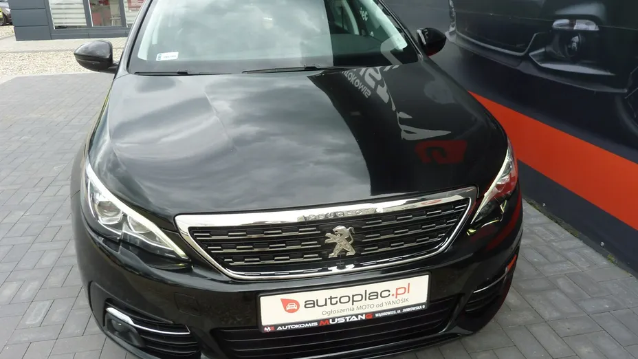 PEUGEOT 308 -