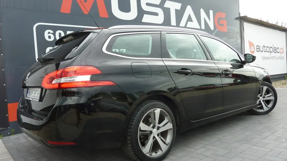 PEUGEOT 308 -