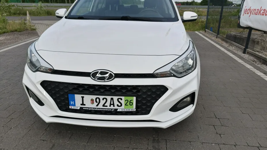 HYUNDAI i20 -