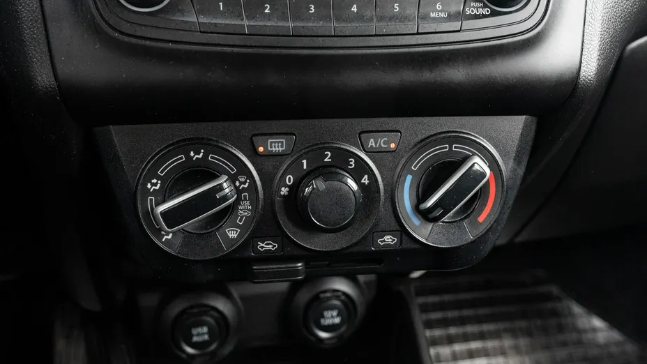 SUZUKI Swift -