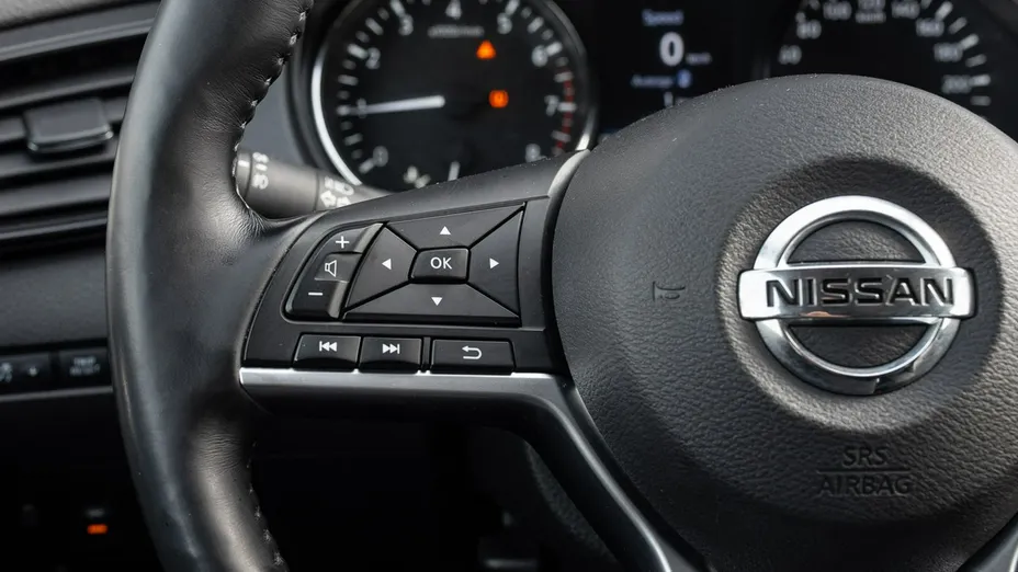 NISSAN X-Trail -