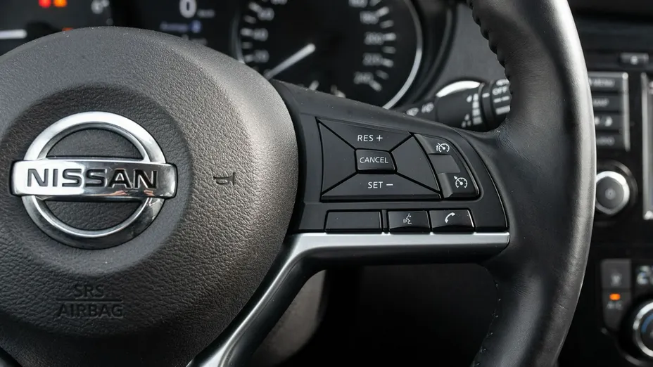 NISSAN X-Trail -