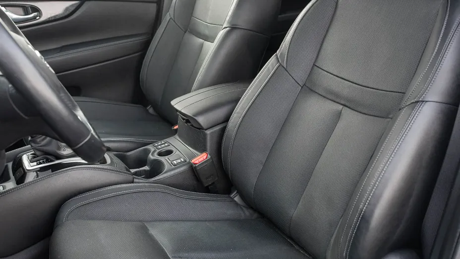 NISSAN X-Trail -