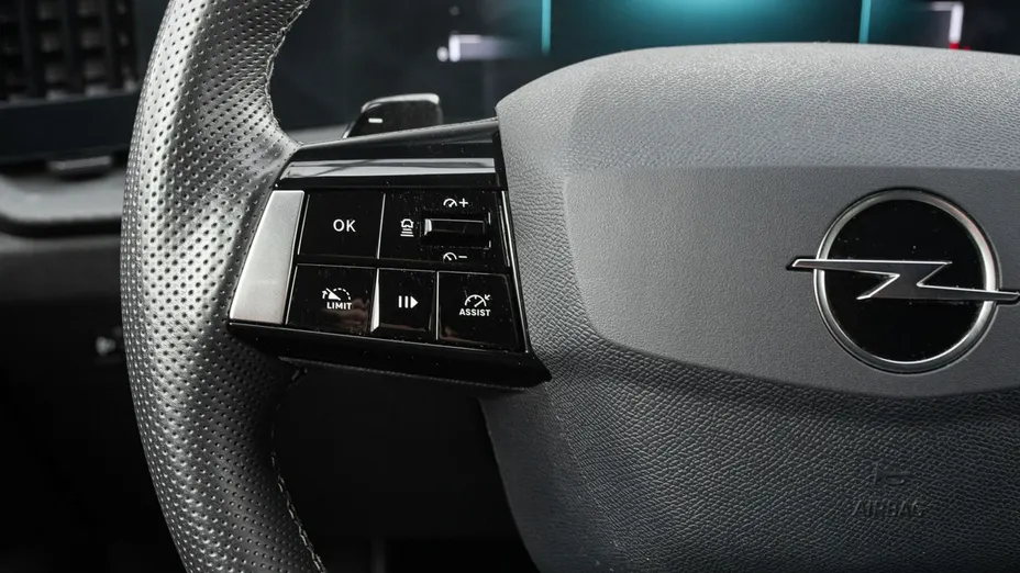 OPEL Astra -