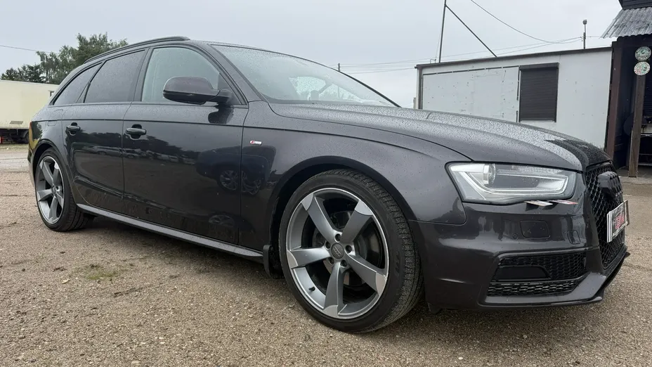 AUDI A4 -