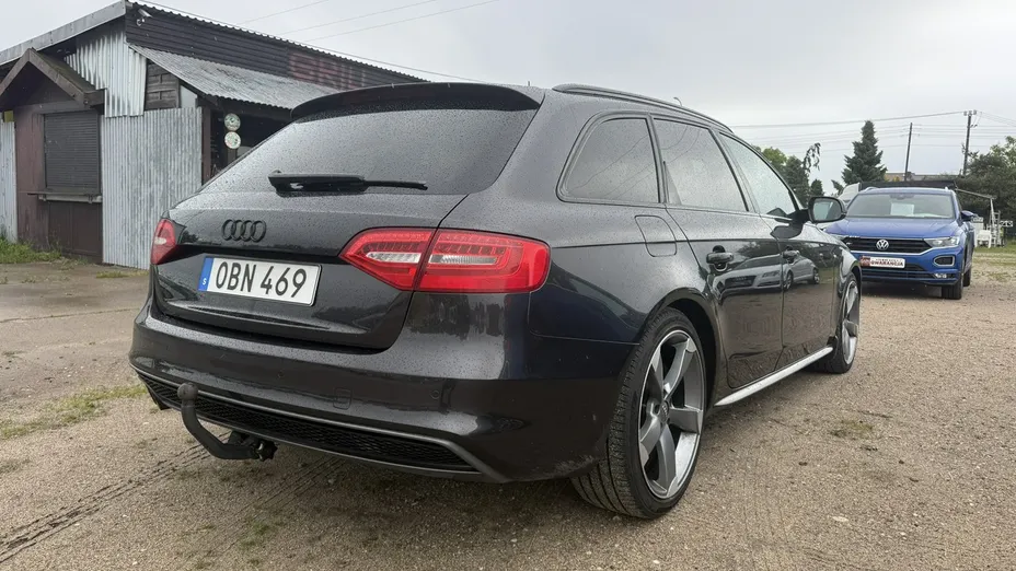 AUDI A4 -