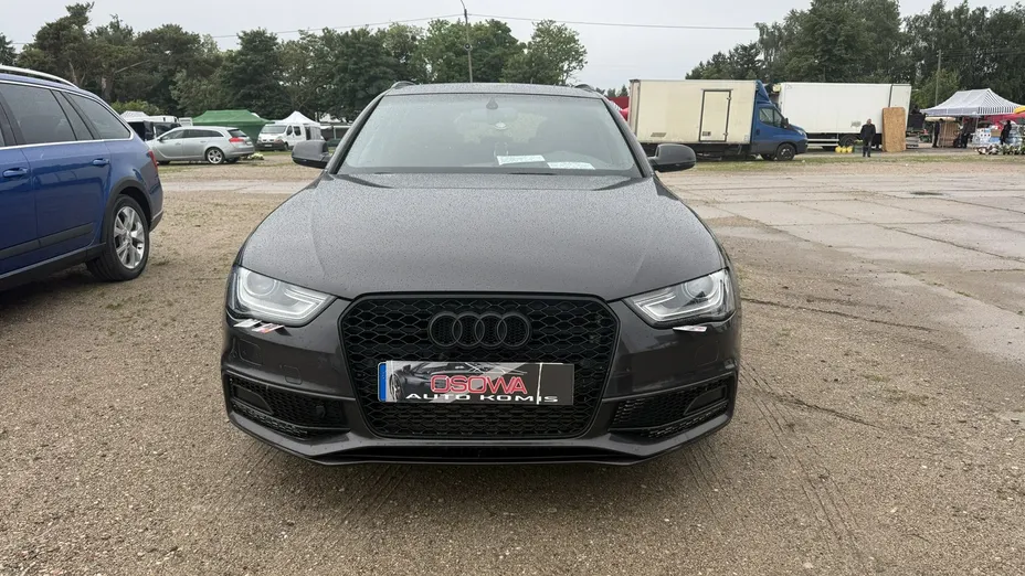 AUDI A4 -