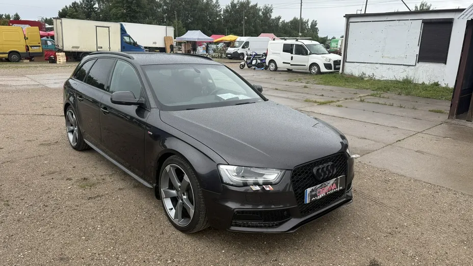 AUDI A4 -