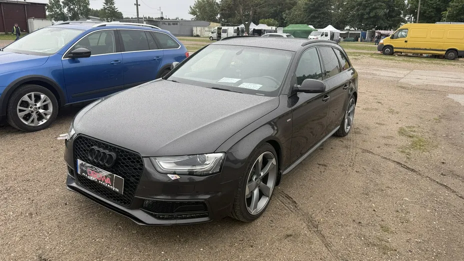AUDI A4 -