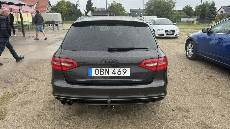 AUDI A4 -