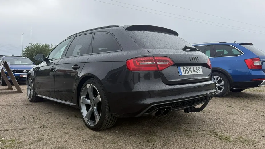 AUDI A4 -