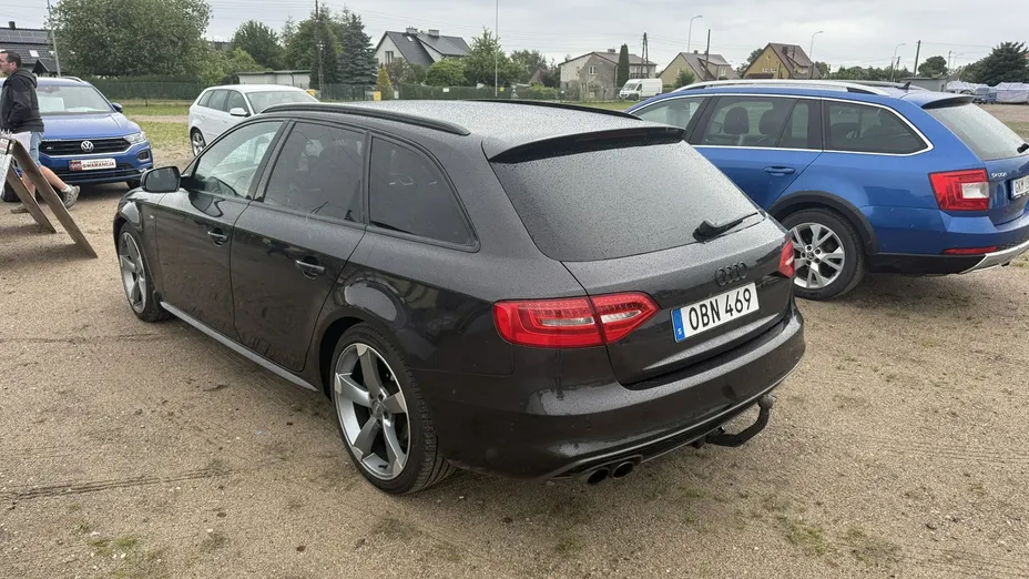 AUDI A4 -