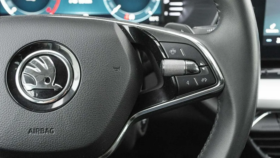 SKODA Octavia -