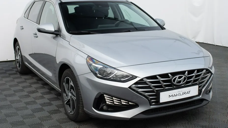 HYUNDAI i30 -