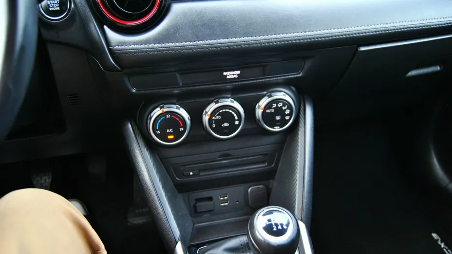 MAZDA CX-3 -