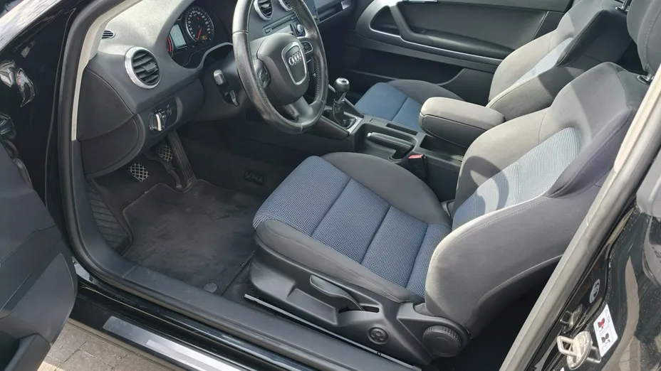 AUDI A3 Sportback -