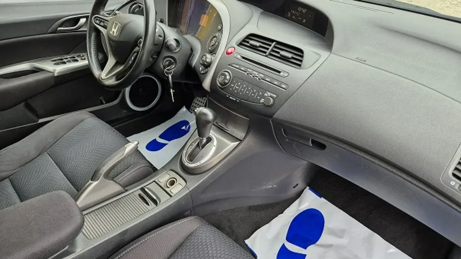 HONDA Civic -