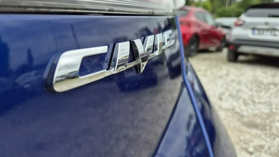 HONDA Civic -