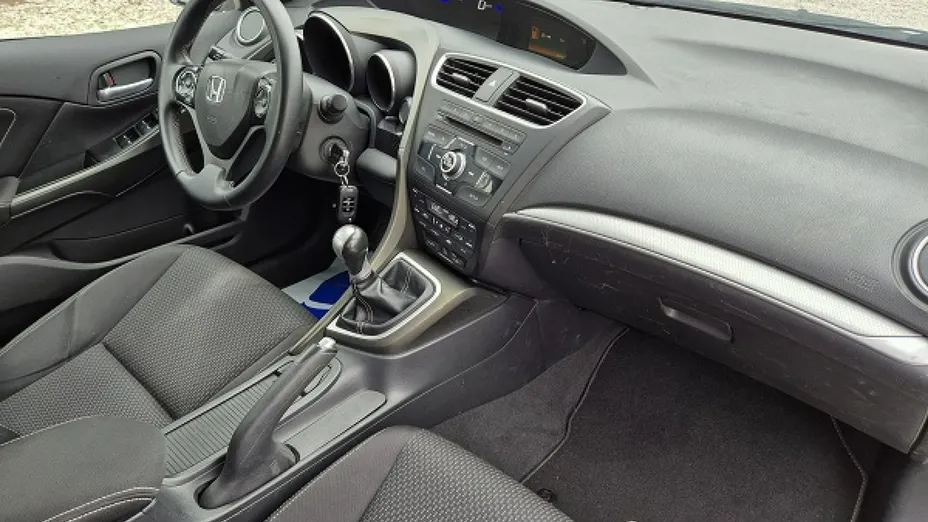 HONDA Civic -