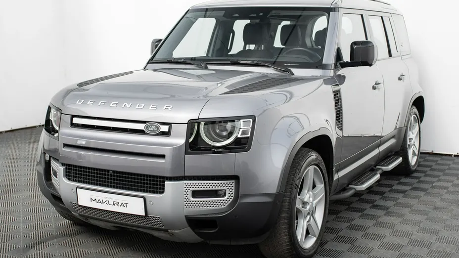 LAND ROVER Defender -