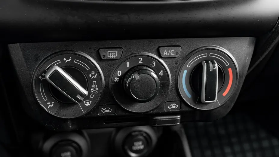 SUZUKI Swift -