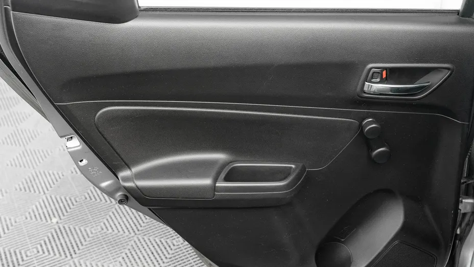 SUZUKI Swift -