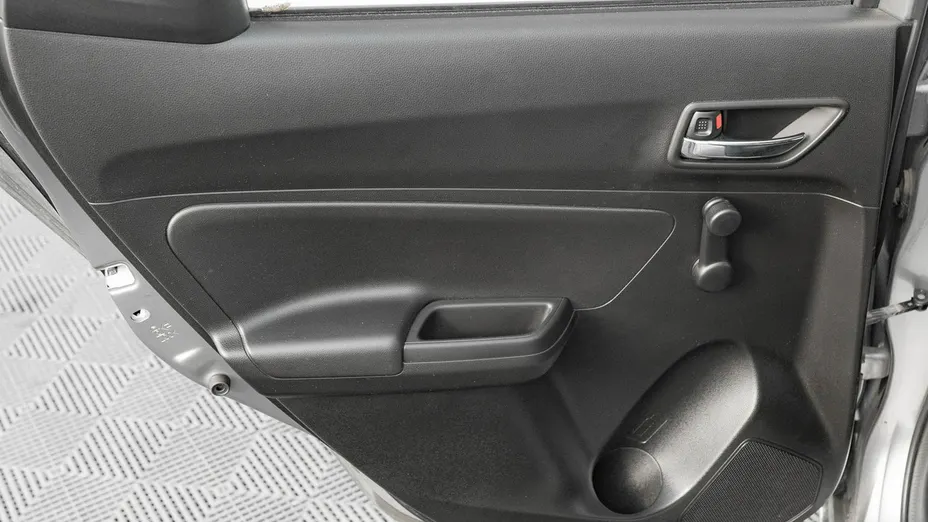 SUZUKI Swift -
