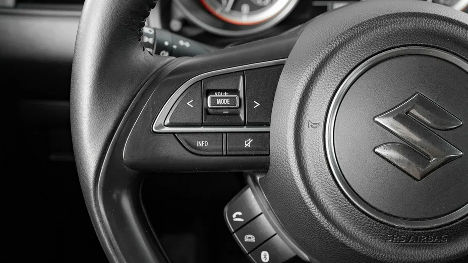 SUZUKI Swift -