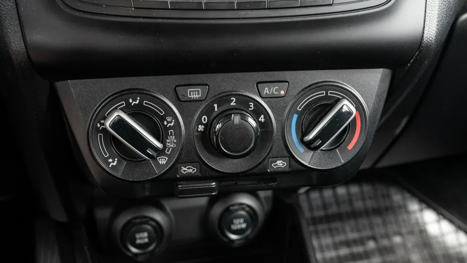 SUZUKI Swift -