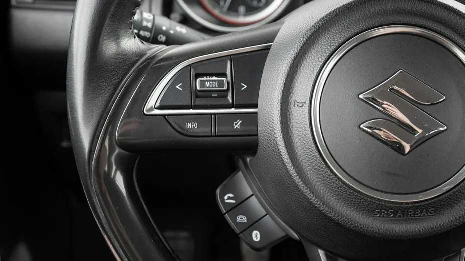 SUZUKI Swift -