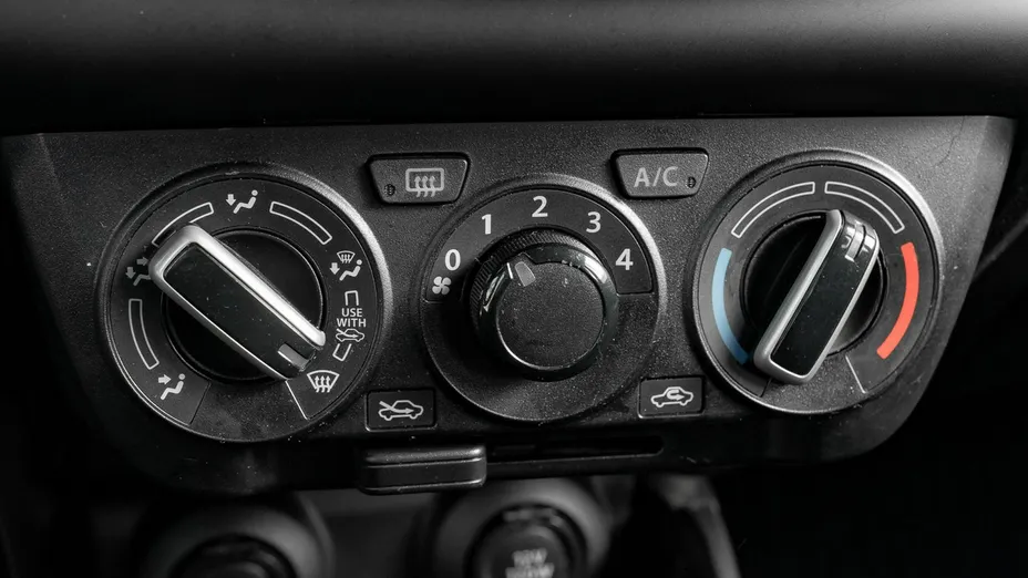 SUZUKI Swift -