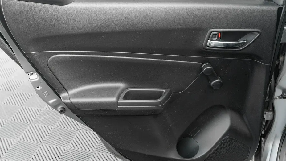 SUZUKI Swift -