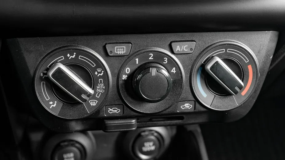 SUZUKI Swift -