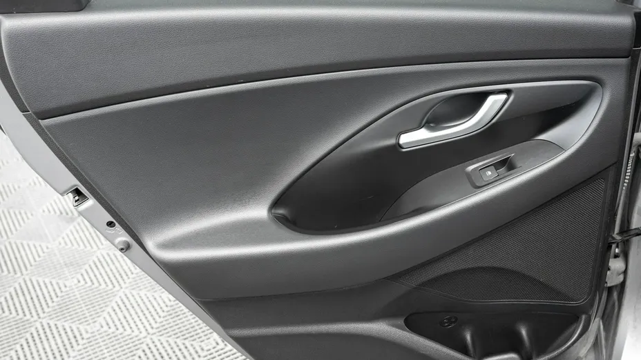 HYUNDAI i30 -