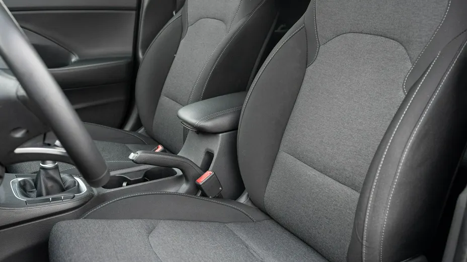 HYUNDAI i30 -