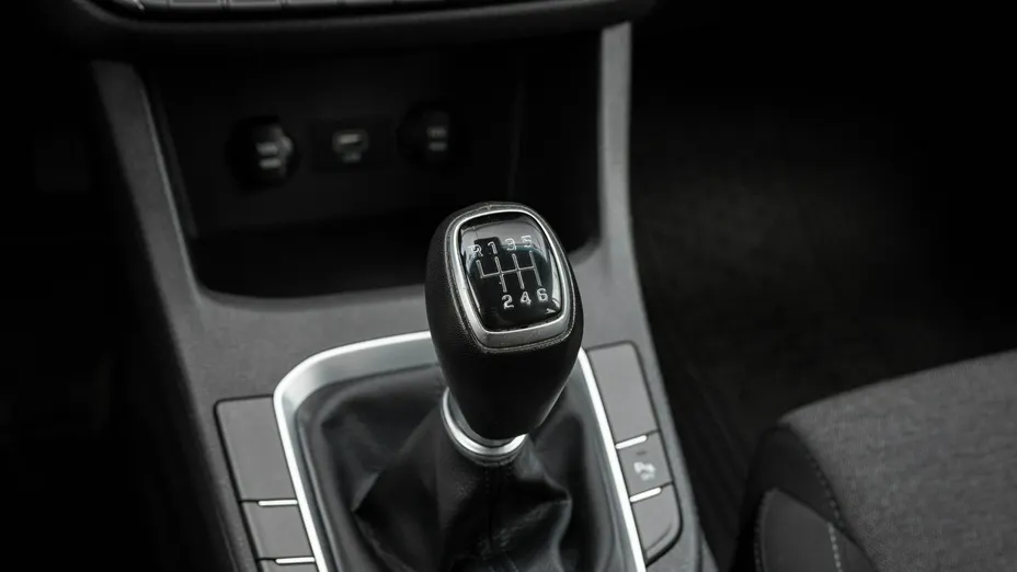 HYUNDAI i30 -