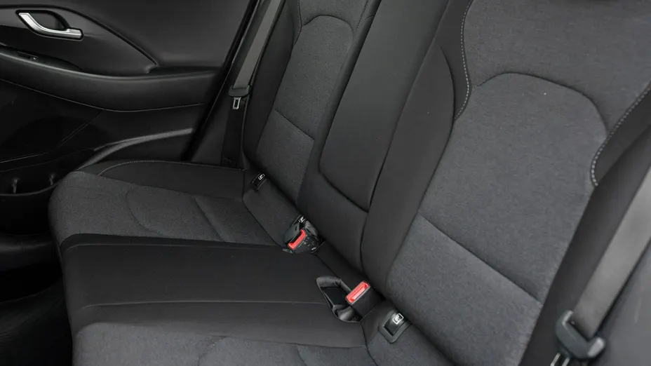 HYUNDAI i30 -