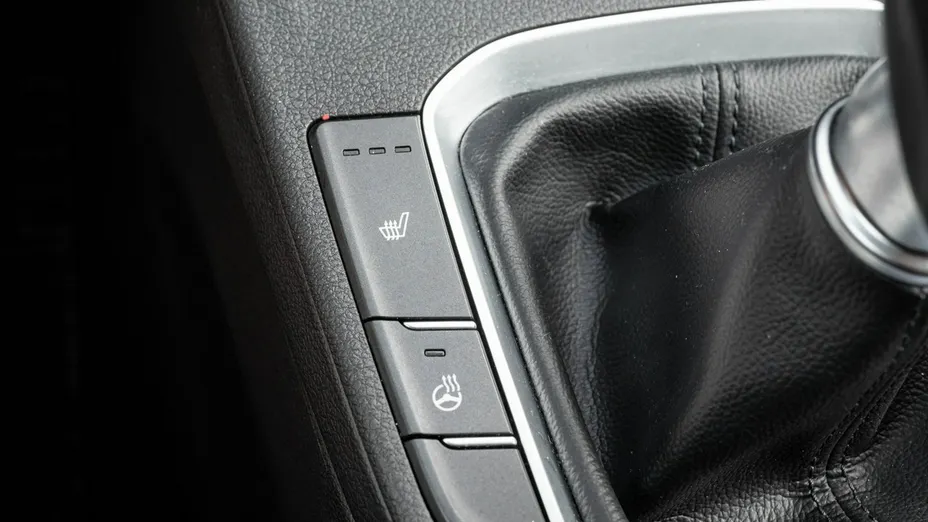 HYUNDAI i30 -