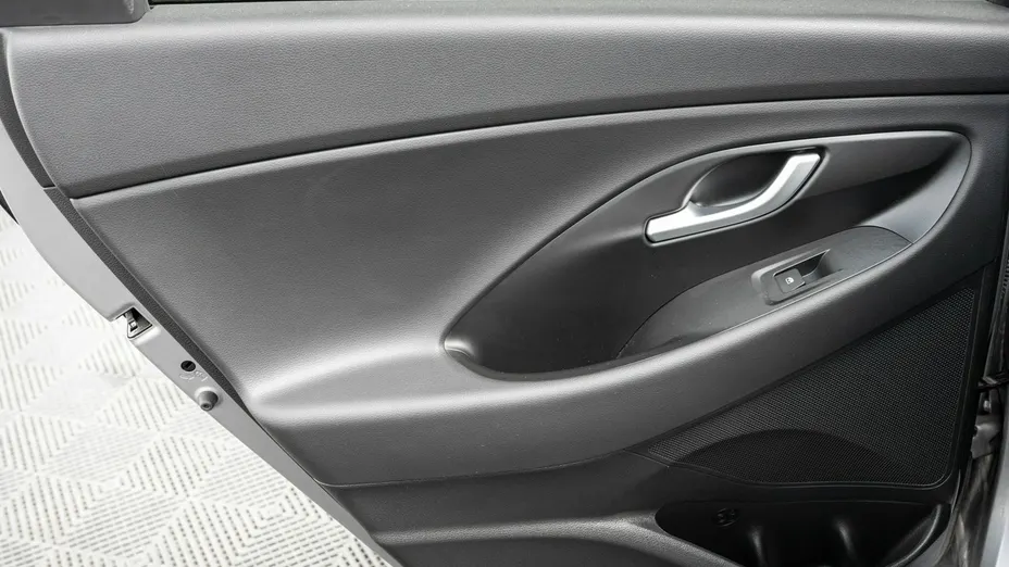 HYUNDAI i30 -