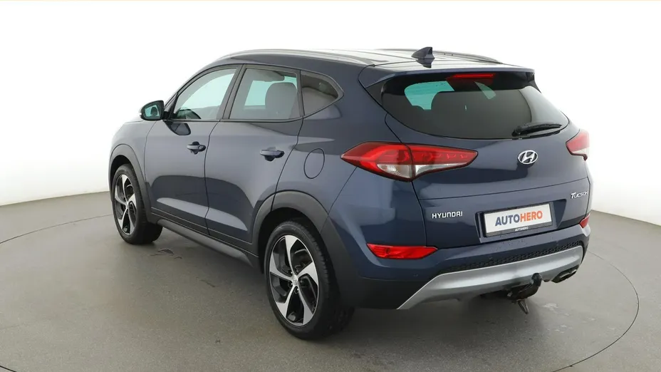 HYUNDAI Tucson -