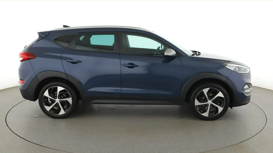 HYUNDAI Tucson -