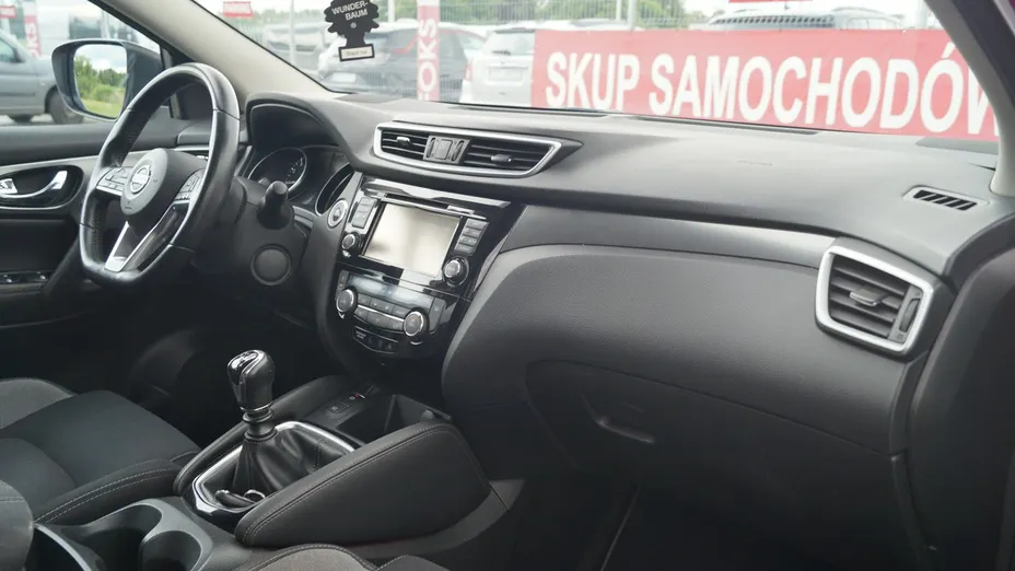 NISSAN Qashqai -
