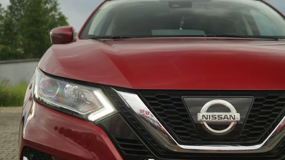 NISSAN Qashqai -