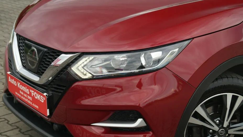 NISSAN Qashqai -