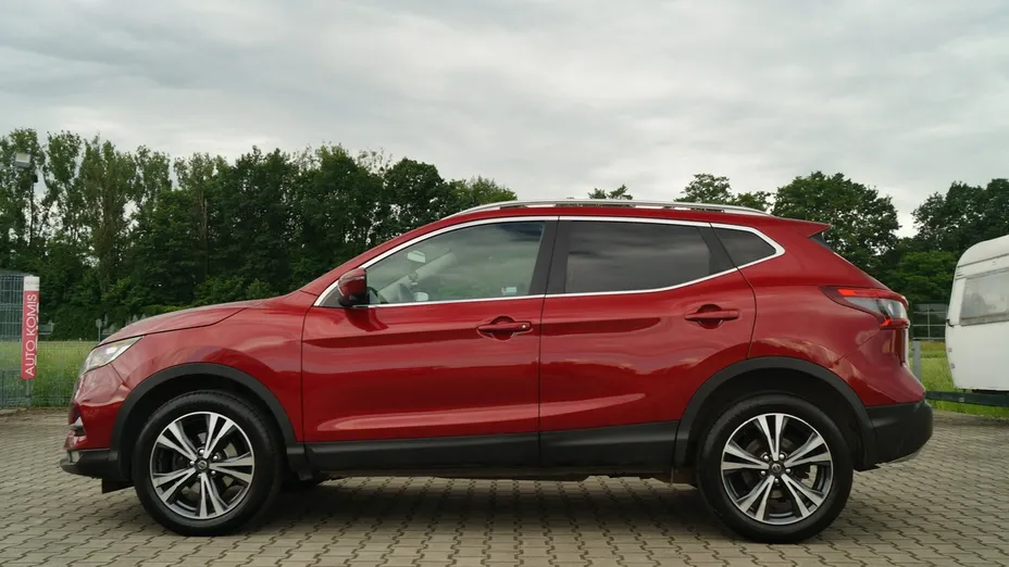NISSAN Qashqai -